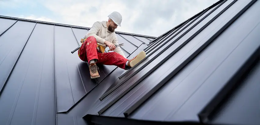 Professional Roof Valley Installation Services in Janesville, WI